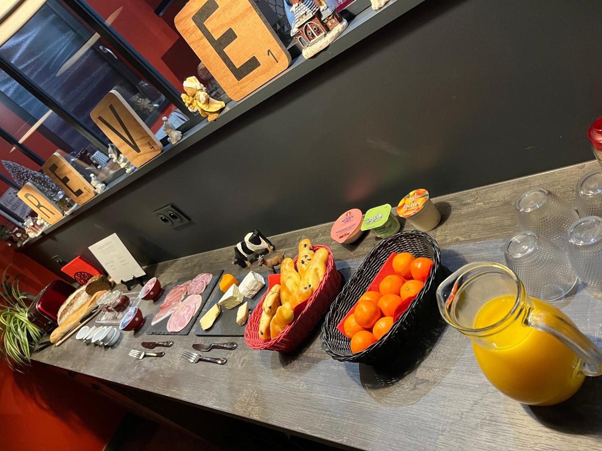 L'Attrap'Reves : Le Confort Hotelier, La Convivialite En Plus Ergersheim Bagian luar foto