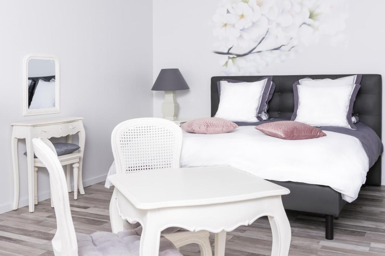L'Attrap'Reves : Le Confort Hotelier, La Convivialite En Plus Ergersheim Bagian luar foto